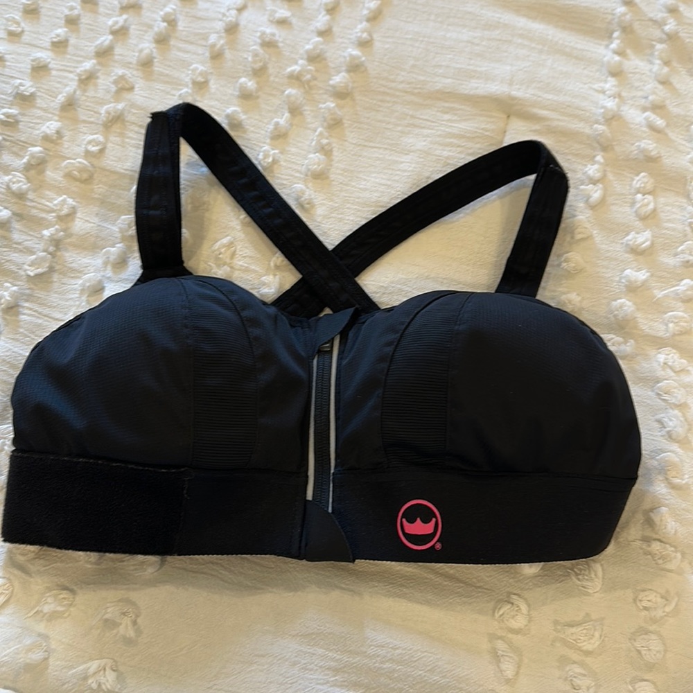 She Fit black sports bra. Size luxe. I cut the tag out.